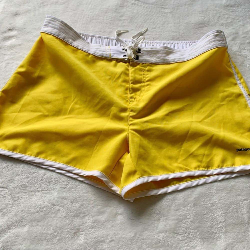 Patagonia Girls Yellow Shorts Size XXL 16/18